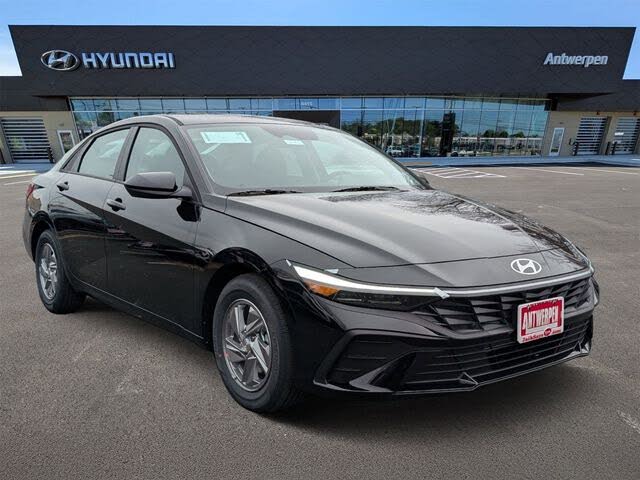 2026 Hyundai Elantra SE FWD