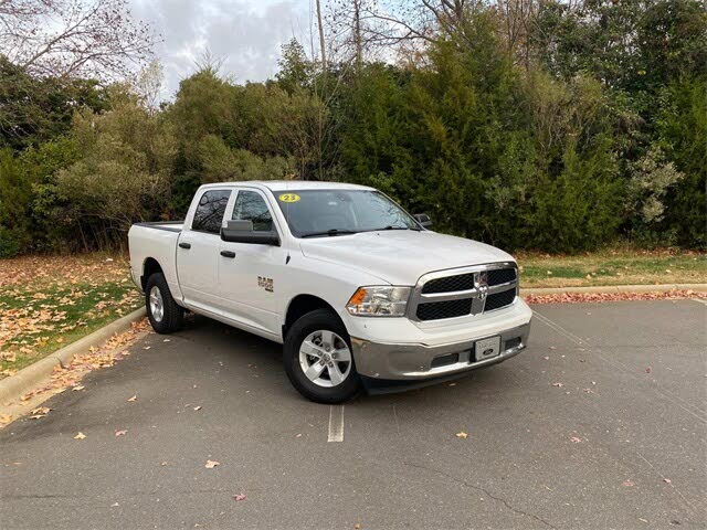 2023 RAM 1500 Classic SLT Crew Cab 4WD