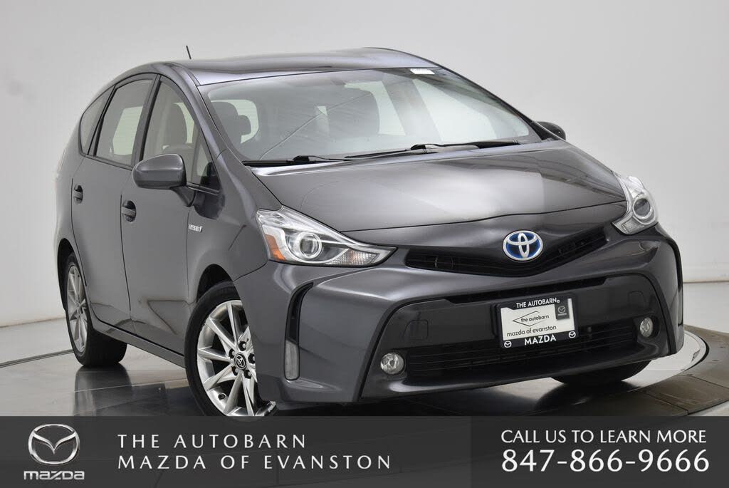 2016 Toyota Prius v Five FWD