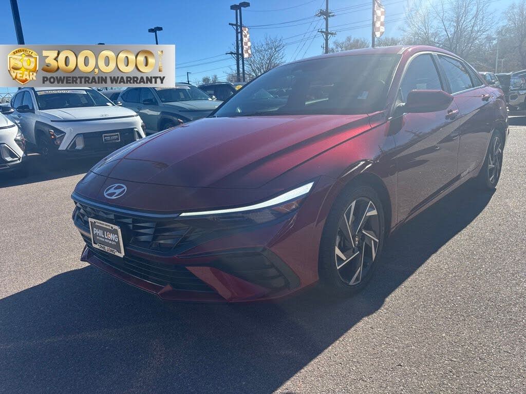 2024 Hyundai Elantra SEL FWD