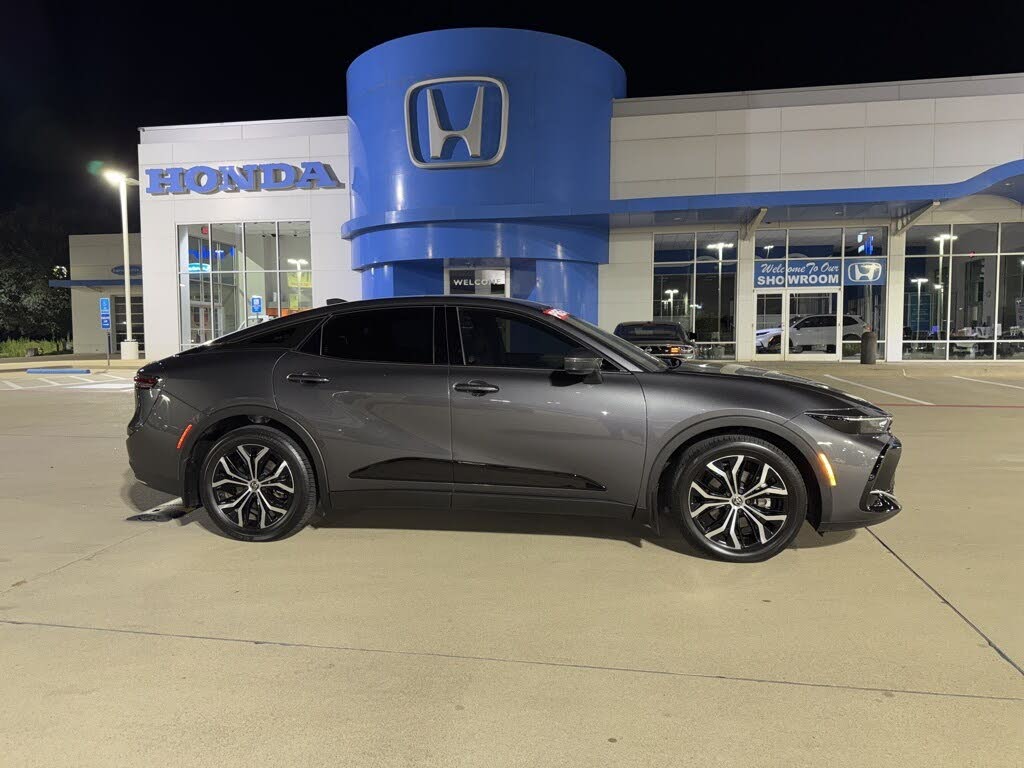 2024 Toyota Crown XLE AWD