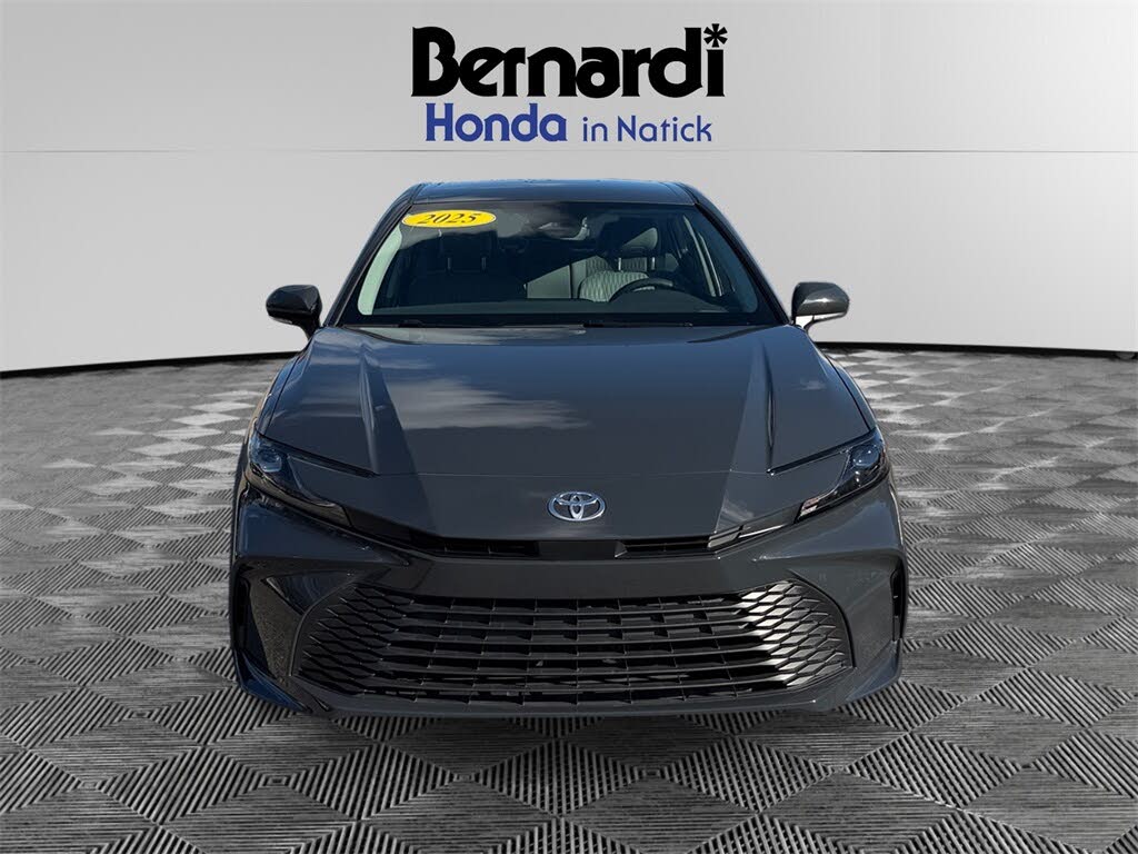 2025 Toyota Camry LE FWD