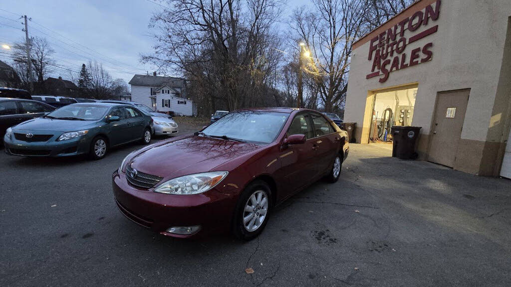 2004 Toyota Camry XLE V6 FWD