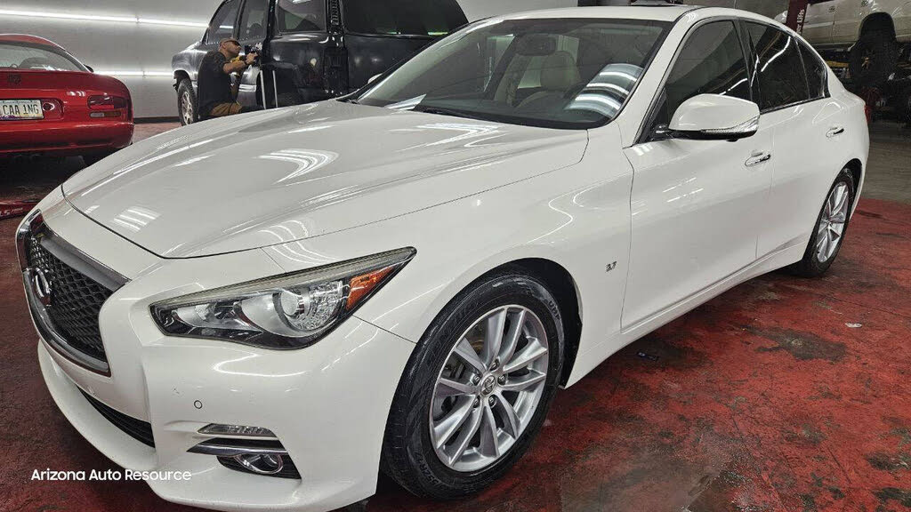 2014 INFINITI Q50 3.7 Premium RWD