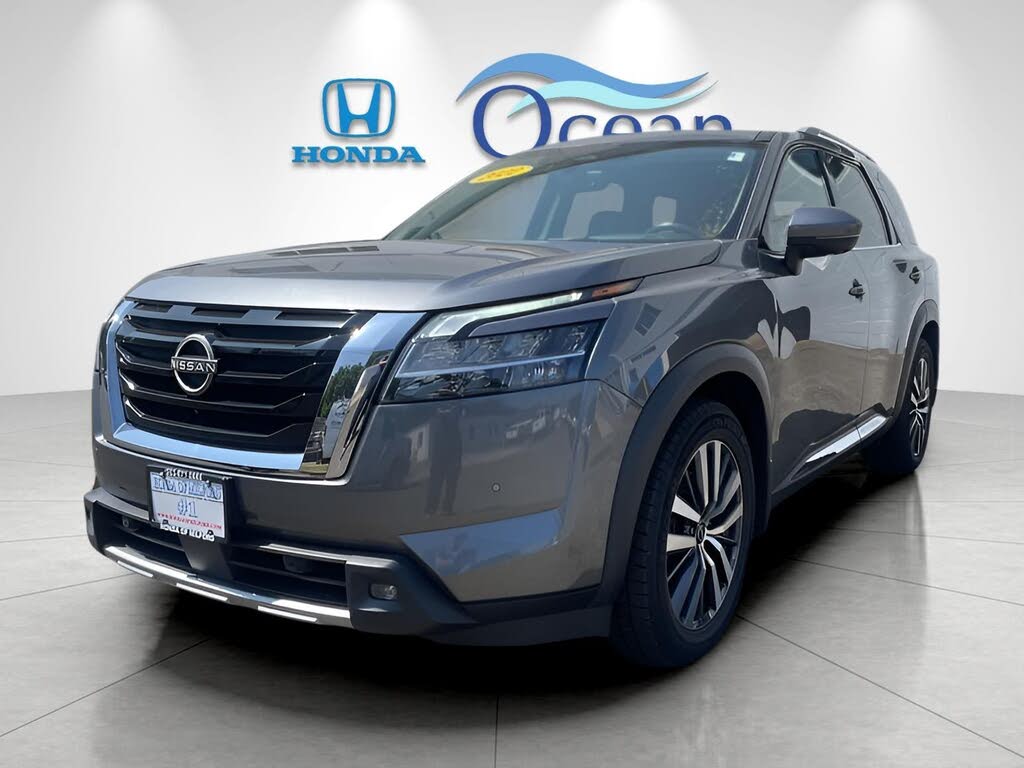 2022 Nissan Pathfinder Platinum 4WD