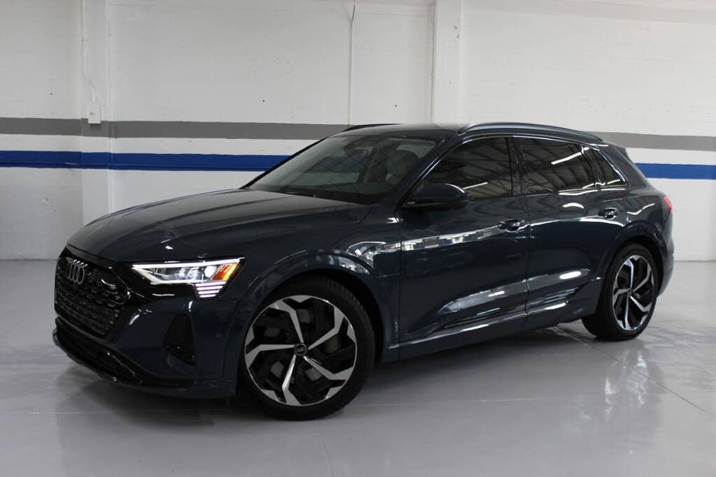 2024 Audi Q8 e-tron quattro Premium Plus AWD