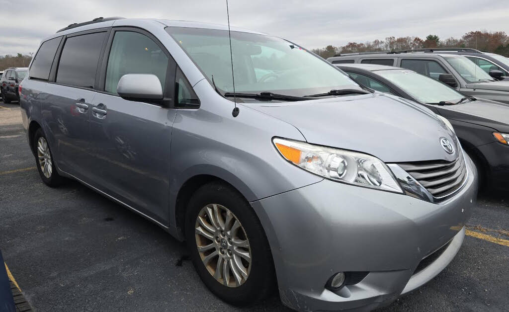 2011 Toyota Sienna 7-Passenger V6 FWD