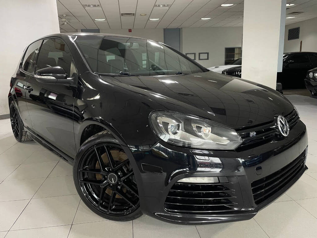 2013 Volkswagen Golf R 2-Door AWD