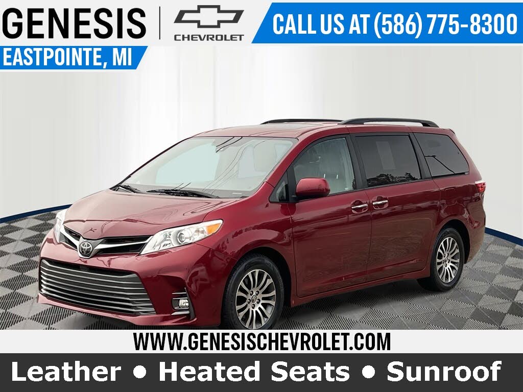 2018 Toyota Sienna XLE 7-Passenger FWD with Auto-Access Seat