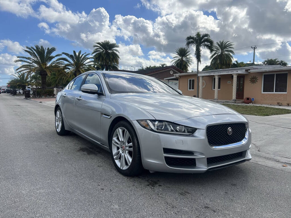 2019 Jaguar XE 25t Premium RWD