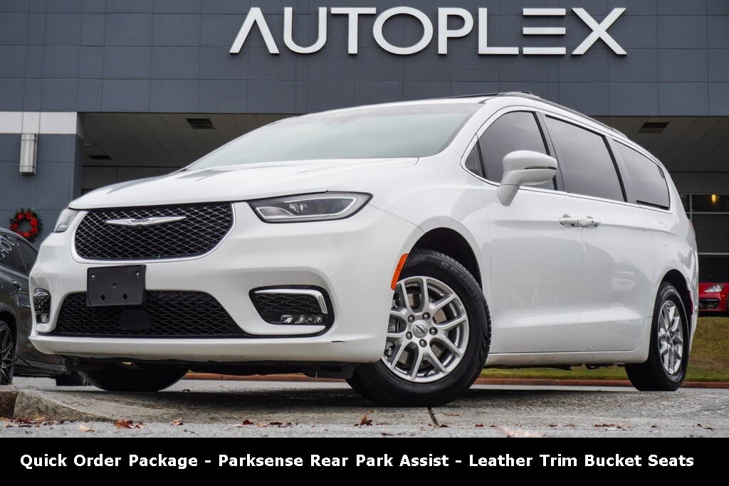 2022 Chrysler Pacifica Touring L FWD