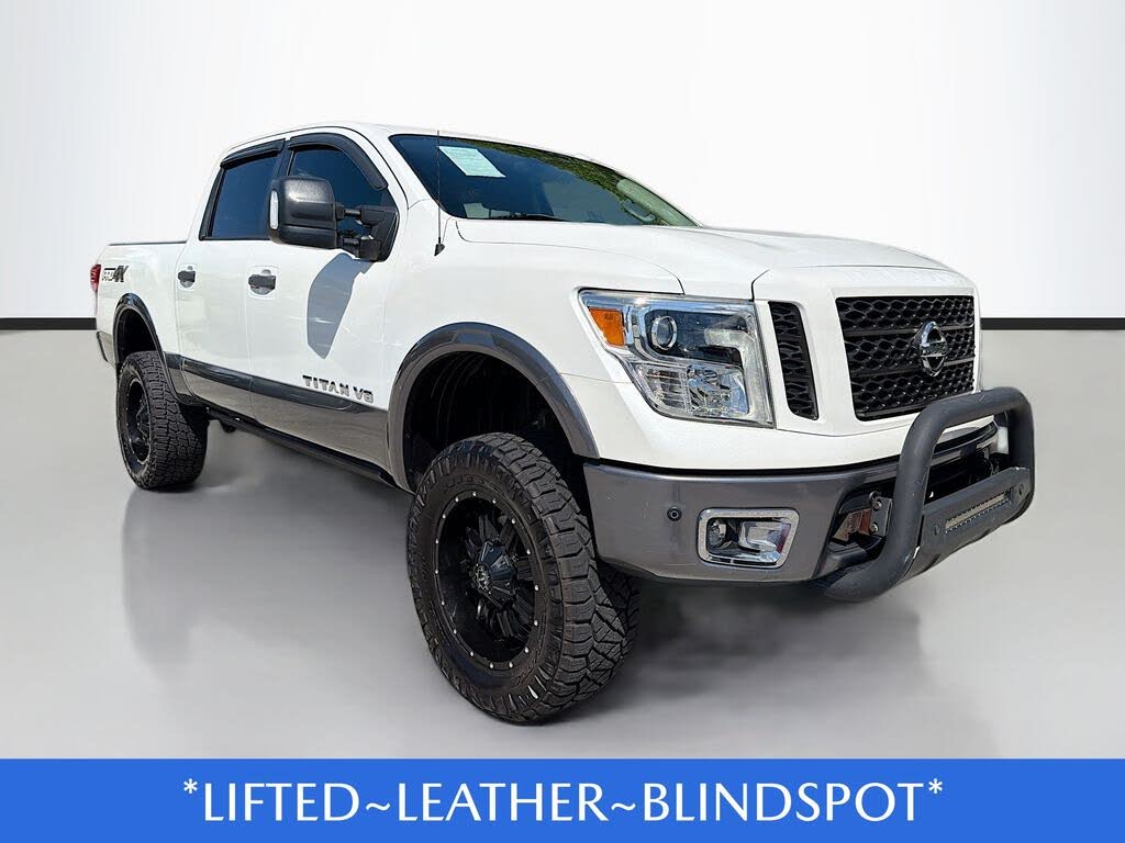 2019 Nissan Titan PRO-4X Crew Cab 4WD