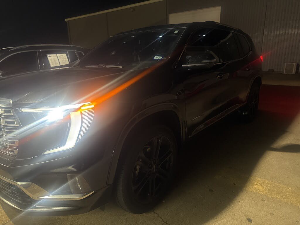 2024 GMC Acadia Denali FWD