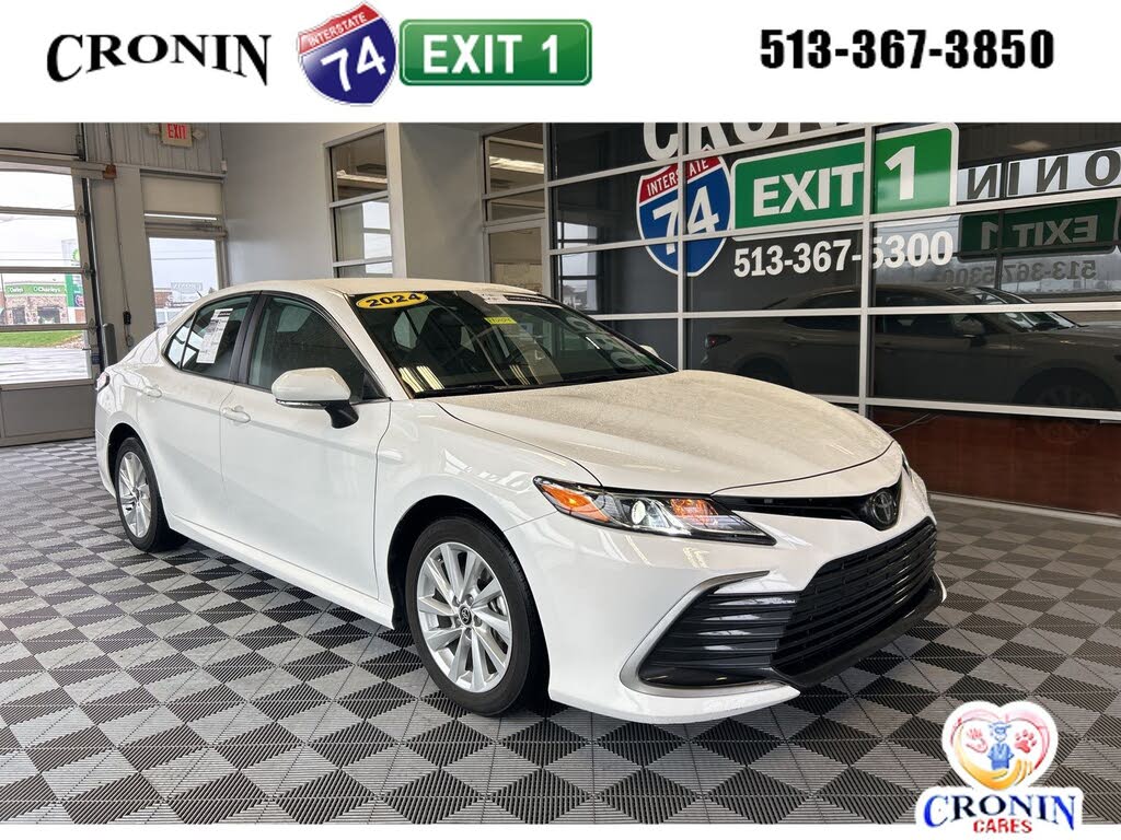 2024 Toyota Camry LE FWD