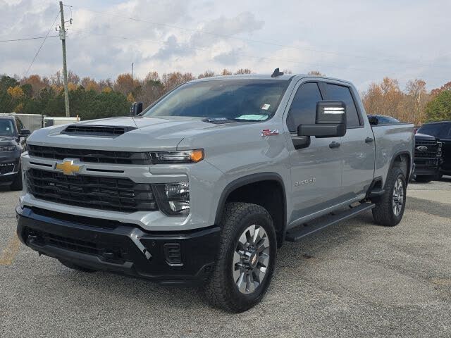 2025 Chevrolet Silverado 2500HD Custom Crew Cab 4WD