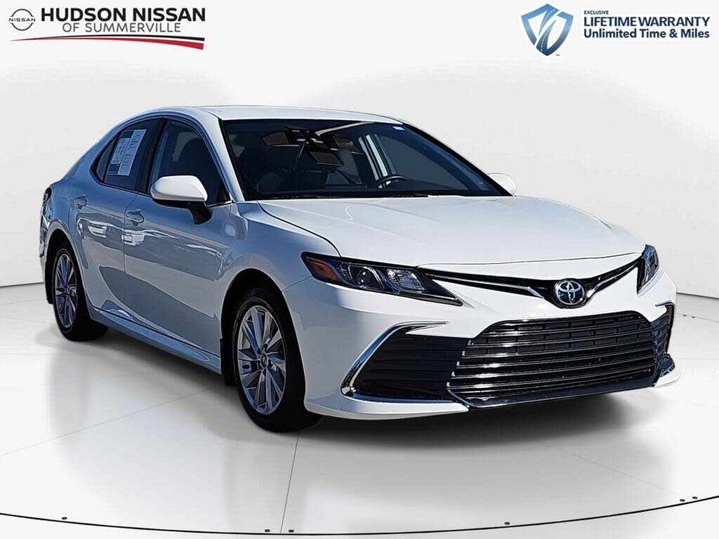 2022 Toyota Camry LE FWD