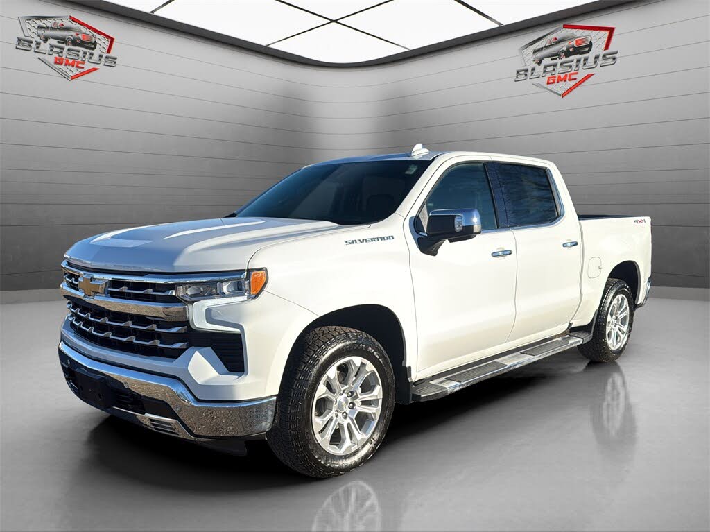 2023 Chevrolet Silverado 1500 LTZ Crew Cab 4WD
