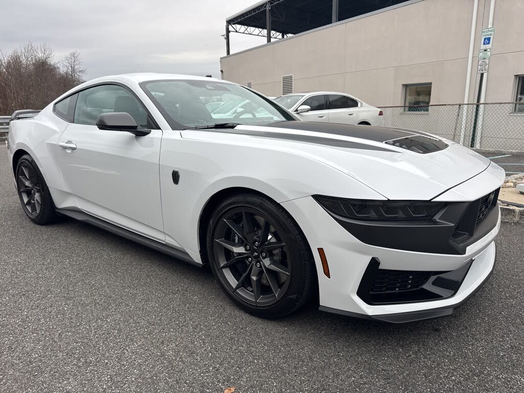 2025 Ford Mustang Dark Horse Fastback RWD