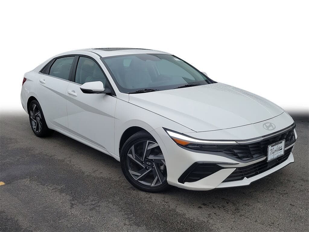 2025 Hyundai Elantra Limited FWD