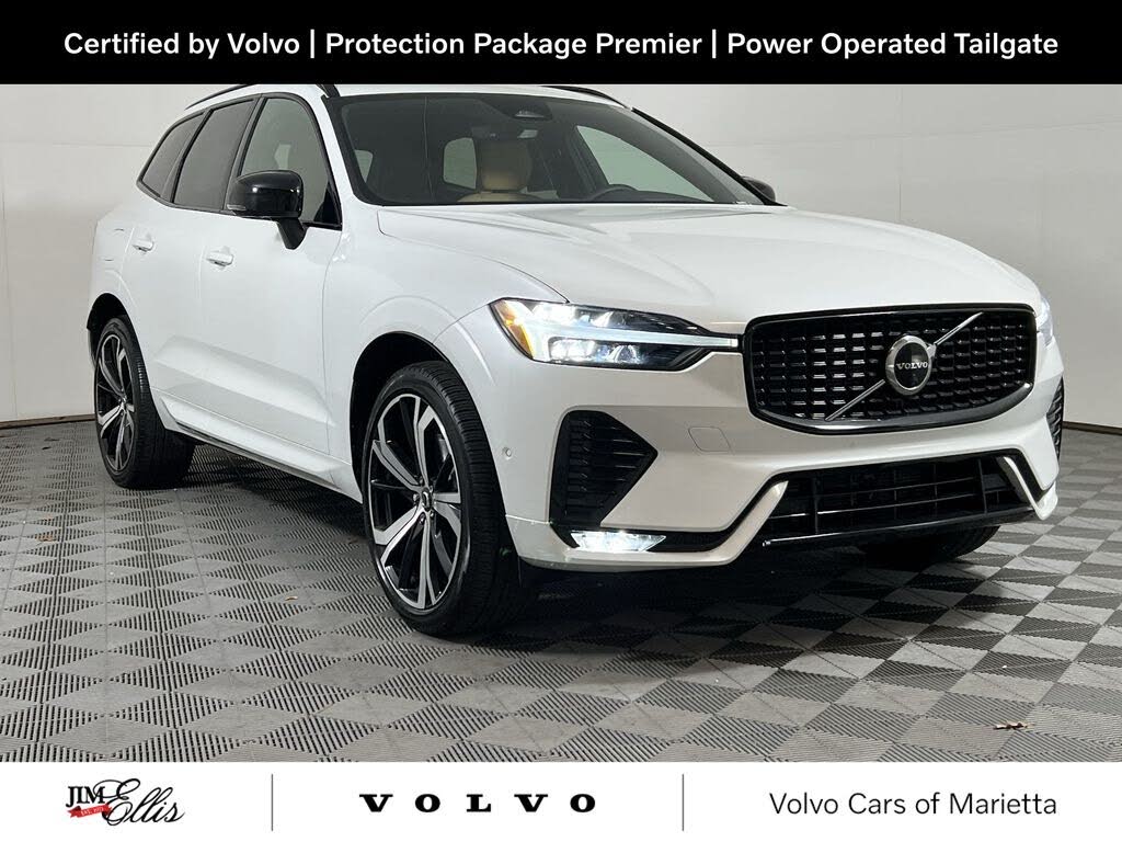 2023 Volvo XC60 B6 Ultimate Dark Theme AWD
