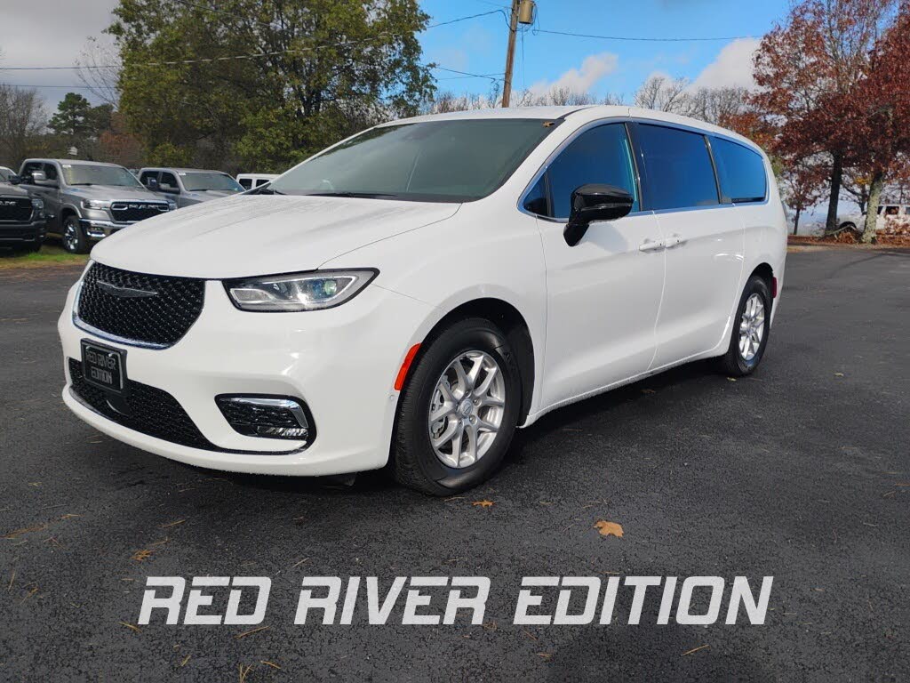 2026 Chrysler Pacifica Select FWD