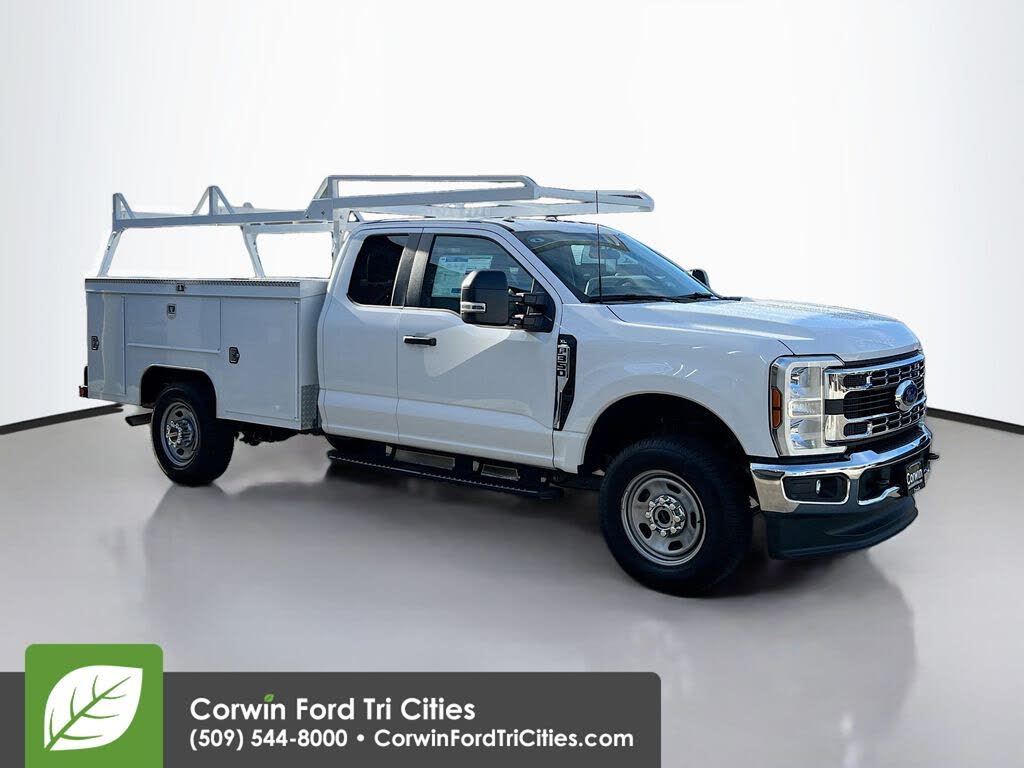 2026 Ford F-350 Super Duty Chassis XL SuperCab 4WD