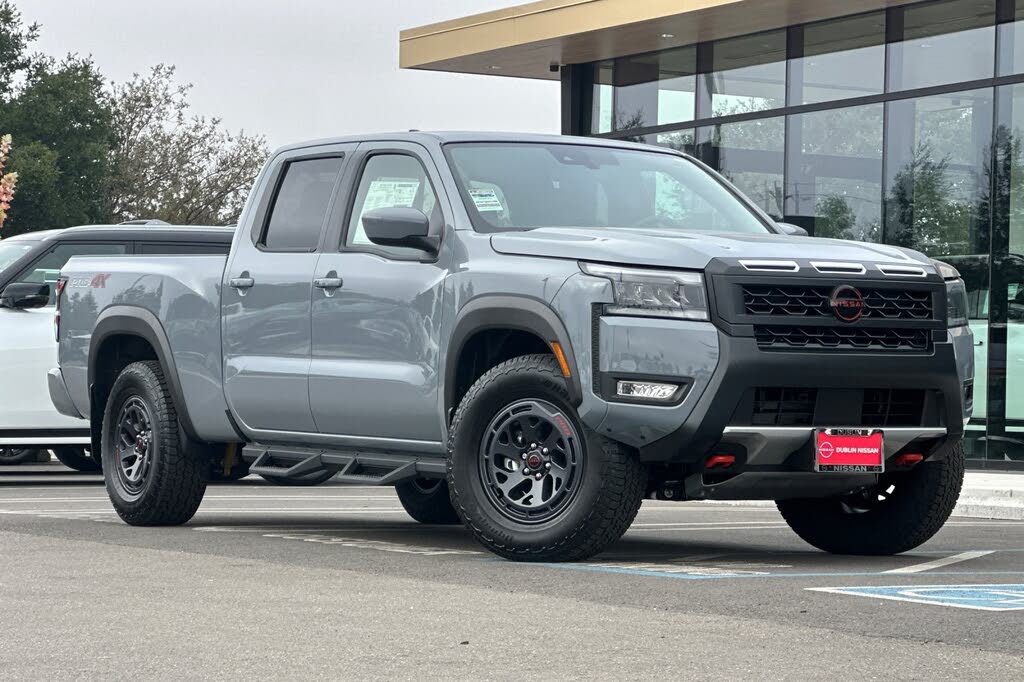2026 Nissan Frontier PRO-4X Crew Cab LB 4WD