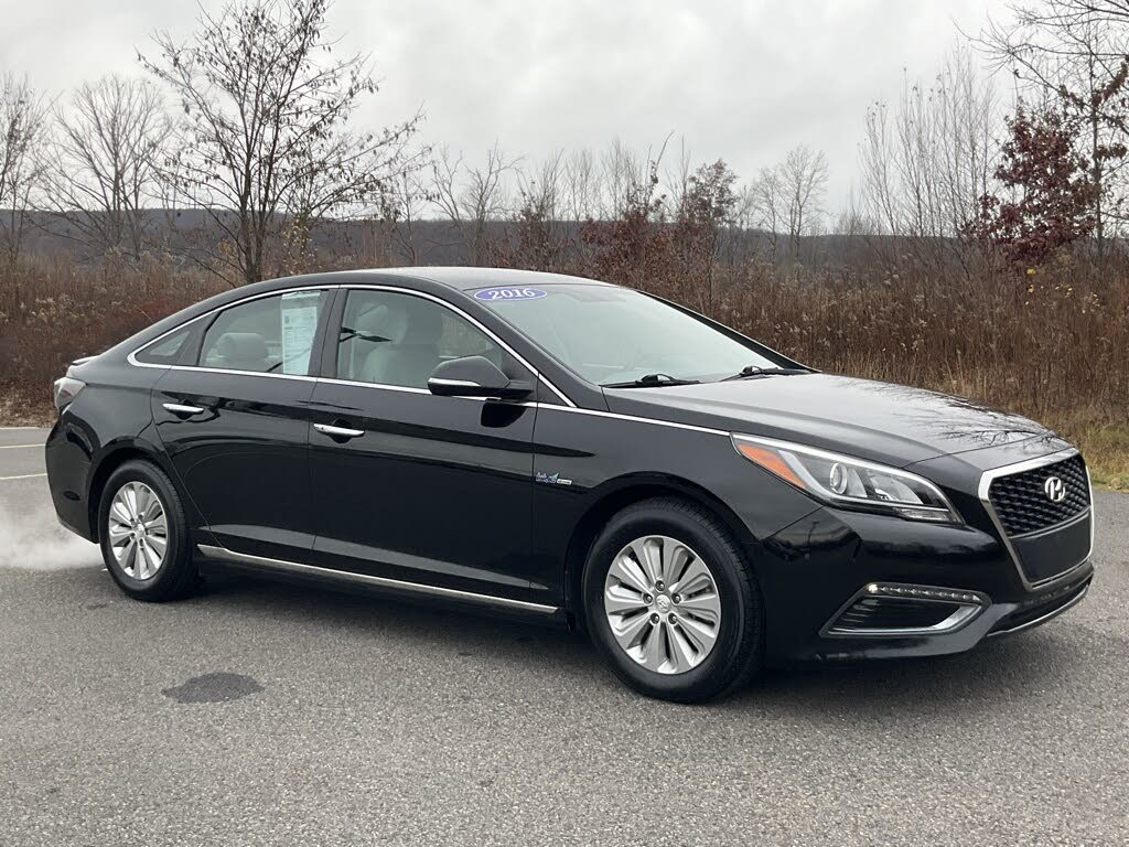 2016 Hyundai Sonata Hybrid SE FWD