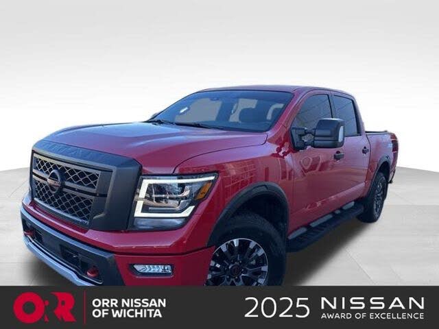 2024 Nissan Titan PRO-4X Crew Cab 4WD
