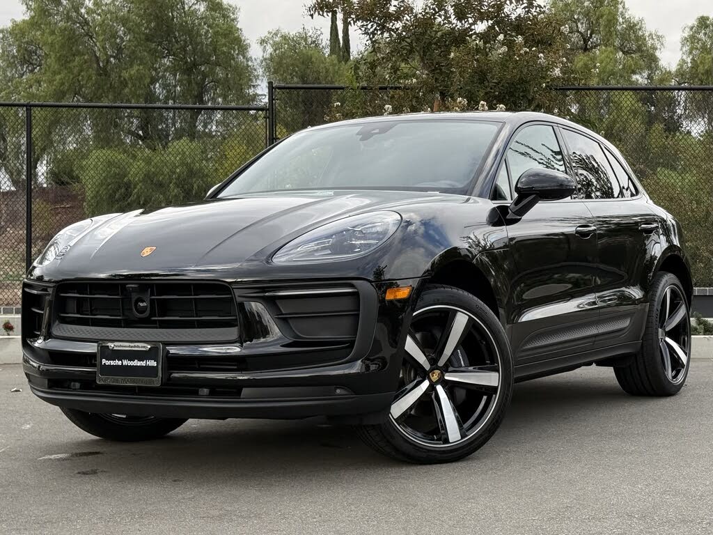 2025 Porsche Macan AWD
