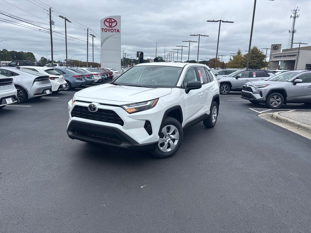 2025 Toyota RAV4 LE FWD