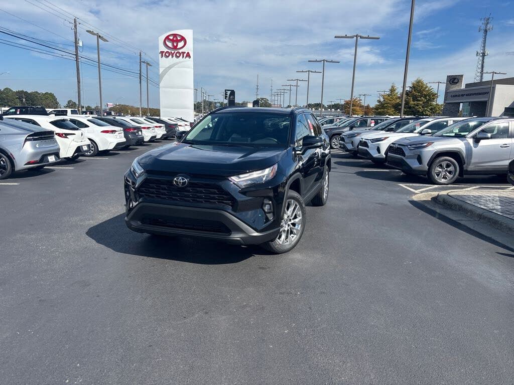 2025 Toyota RAV4 XLE Premium FWD