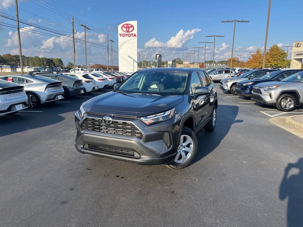 2025 Toyota RAV4 LE FWD