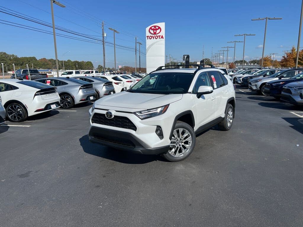 2025 Toyota RAV4 XLE Premium FWD