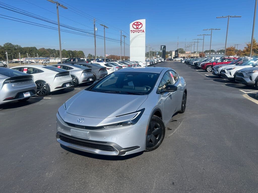 2026 Toyota Prius Plug-In Hybrid SE FWD