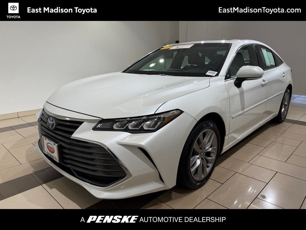 2022 Toyota Avalon Hybrid XLE FWD