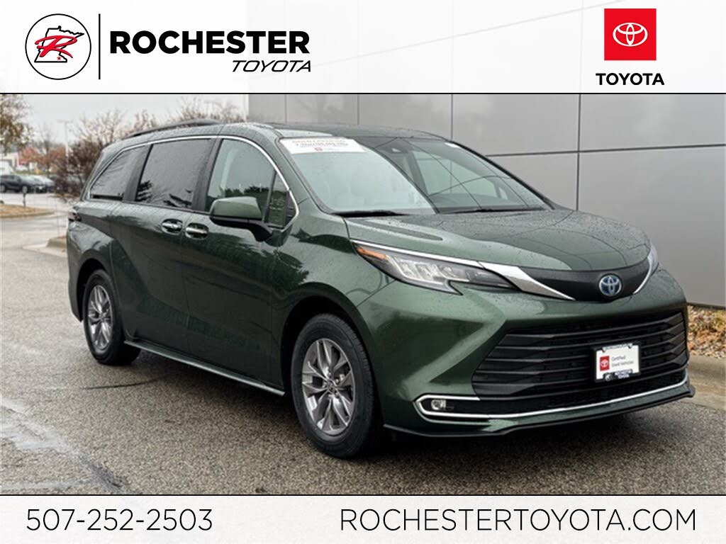 2023 Toyota Sienna XLE 7-Passenger AWD