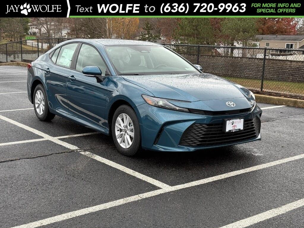 2026 Toyota Camry LE FWD