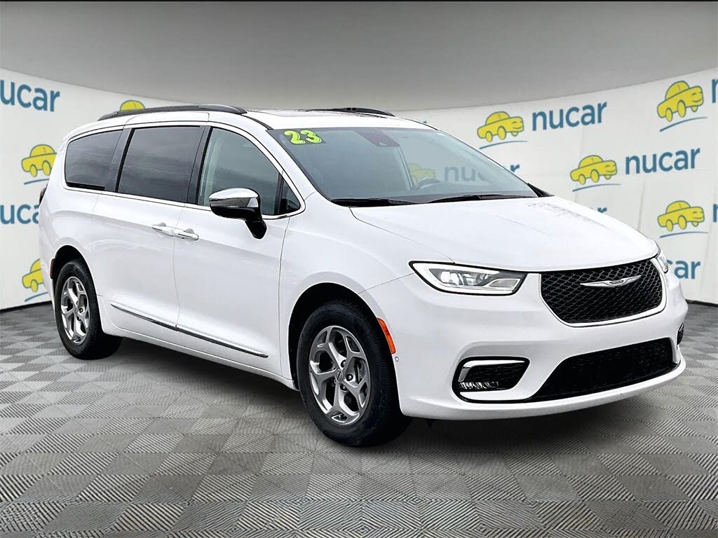 2023 Chrysler Pacifica Limited AWD