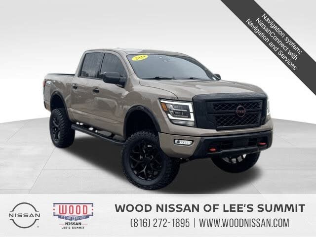 2024 Nissan Titan PRO-4X Crew Cab 4WD