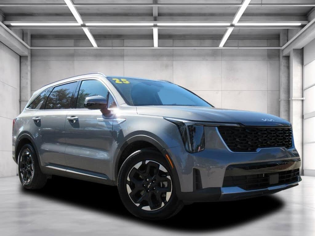 2025 Kia Sorento S FWD