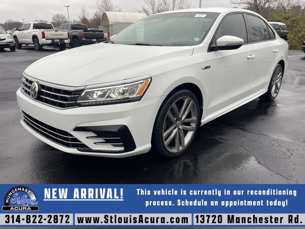 2018 Volkswagen Passat 2.0T R-Line FWD