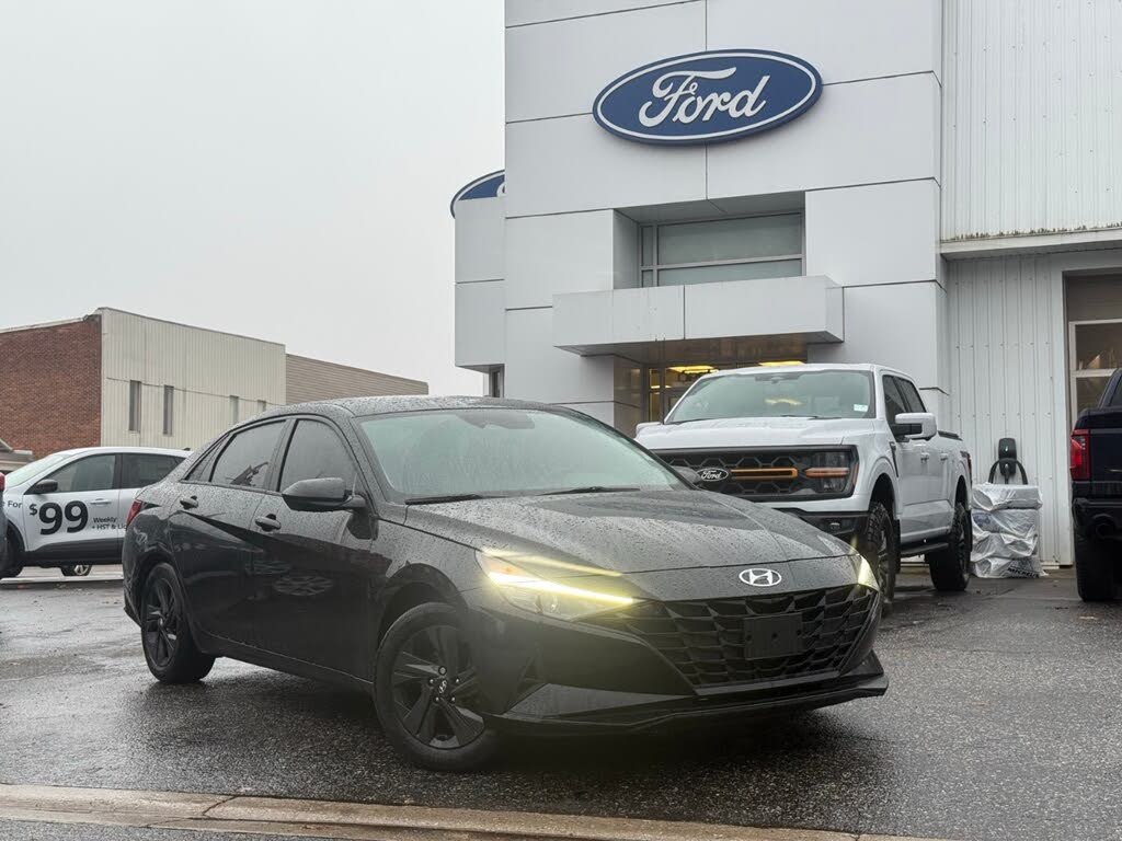 2023 Hyundai Elantra Preferred FWD