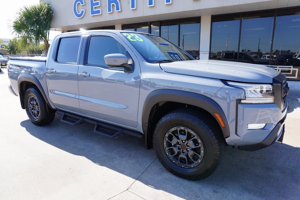 2023 Nissan Frontier PRO-4X Crew Cab 4WD