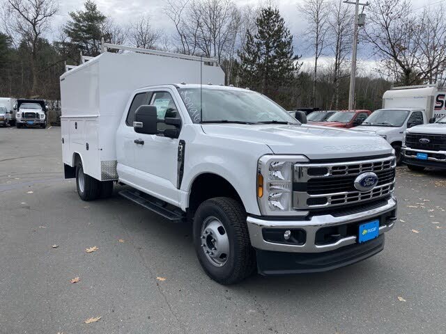 2026 Ford F-350 Super Duty Chassis XL SuperCab DRW 4WD