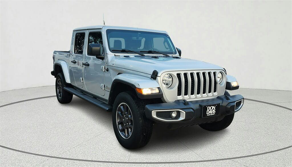 2023 Jeep Gladiator Overland Crew Cab 4WD