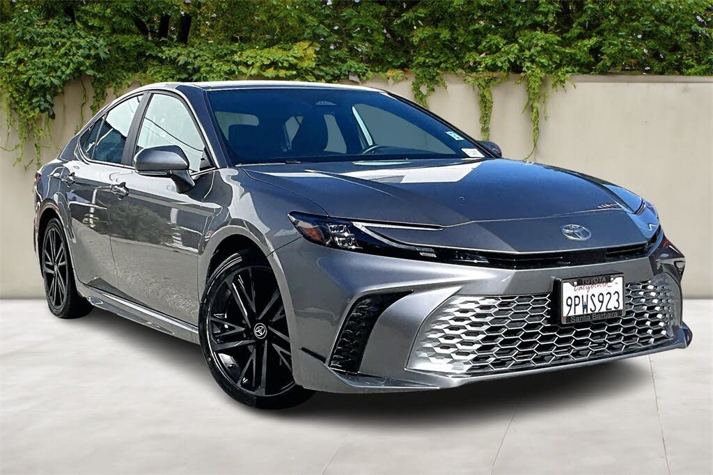 2025 Toyota Camry XSE FWD