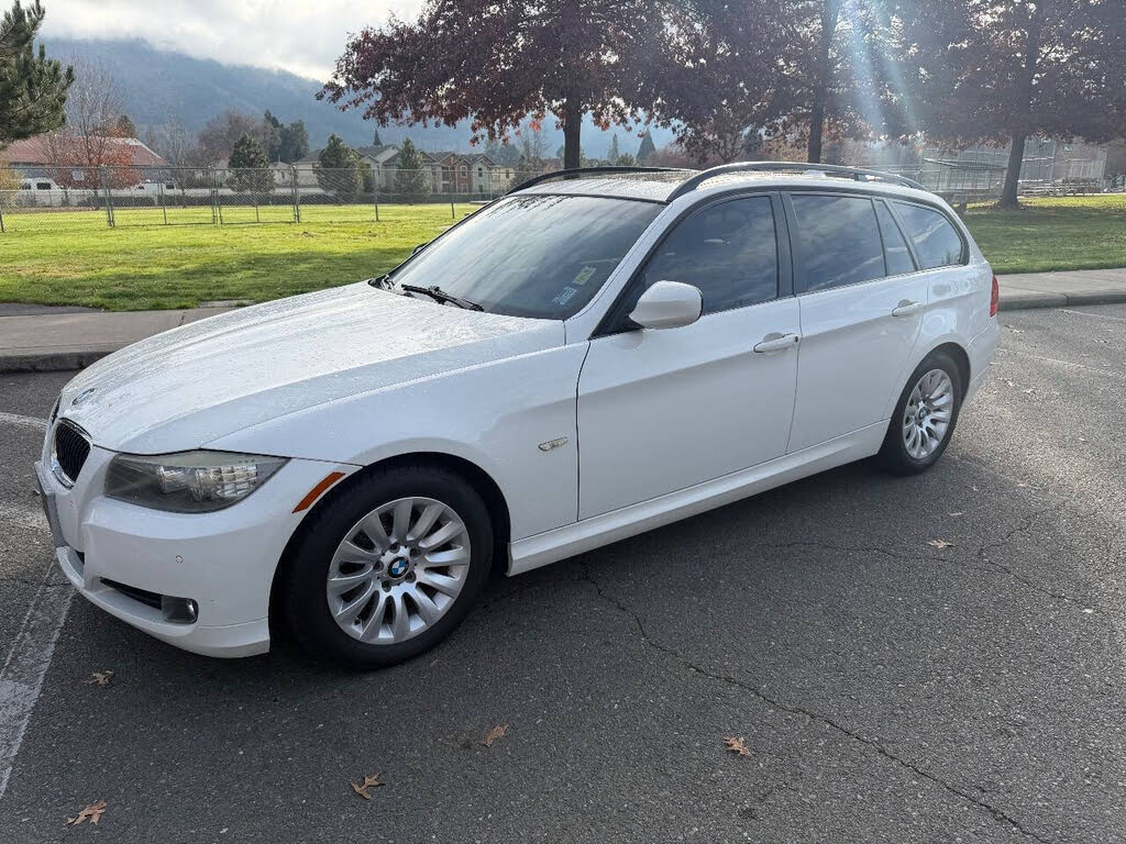 2009 BMW 3 Series 328i Wagon RWD