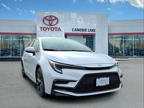 Toyota Corolla SE FWD