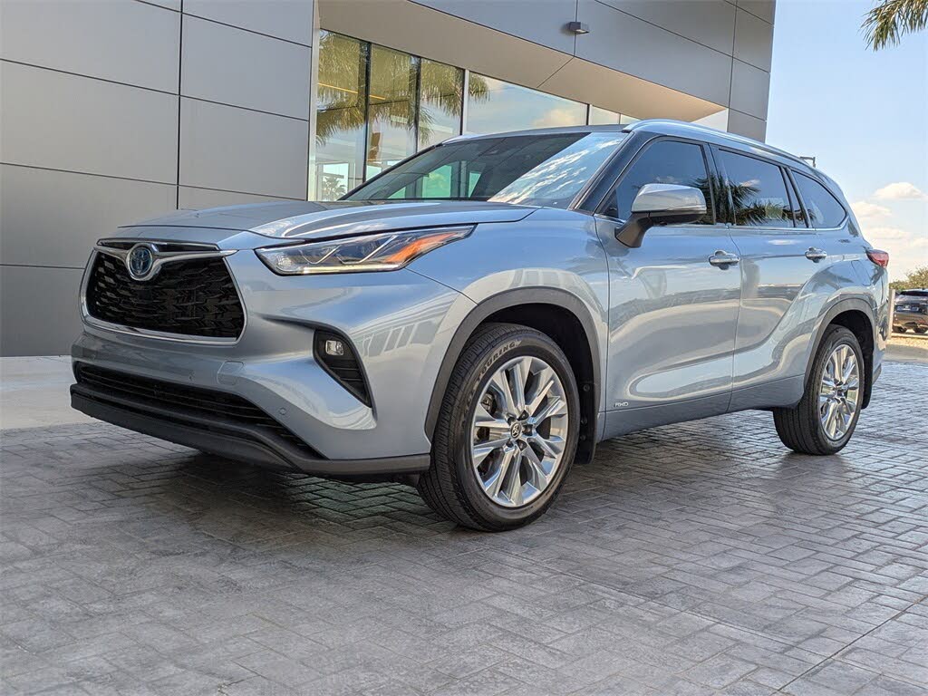 2023 Toyota Highlander Hybrid Limited AWD